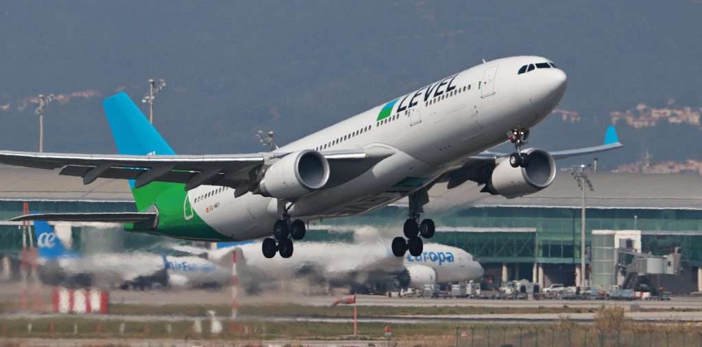 LEVEL Airbus A330-200 departing