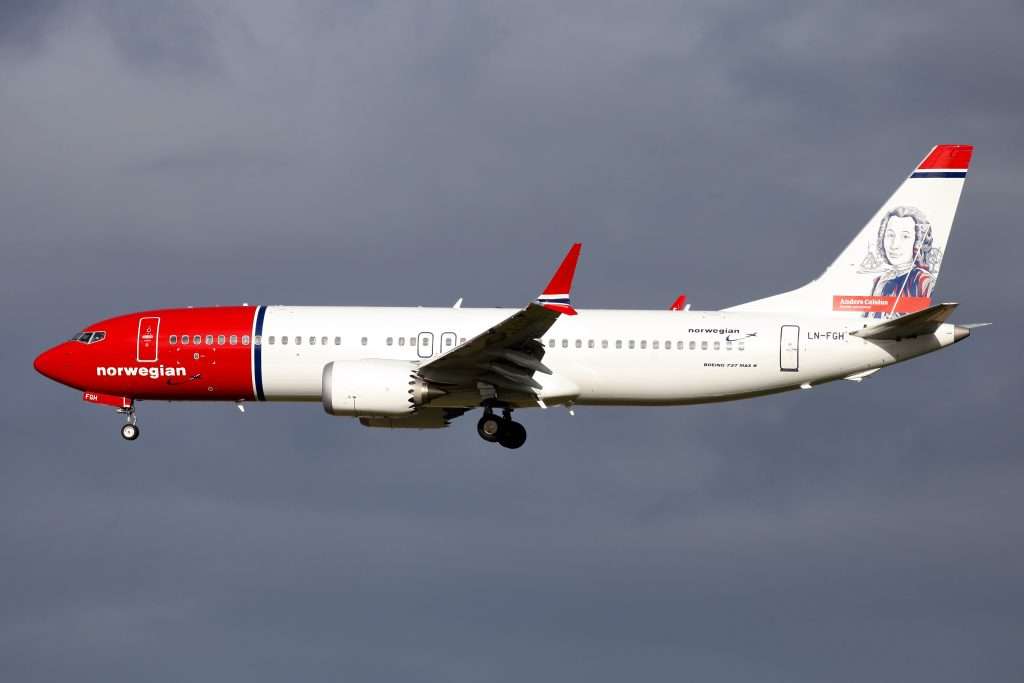 A Norwegian Boeing 737 MAX arriving into London Gatwick