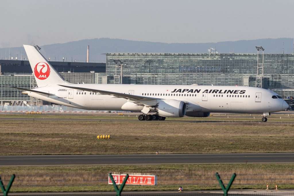 Japan Airlines Boeing 787-9 taxiing at Frankfurt Airport