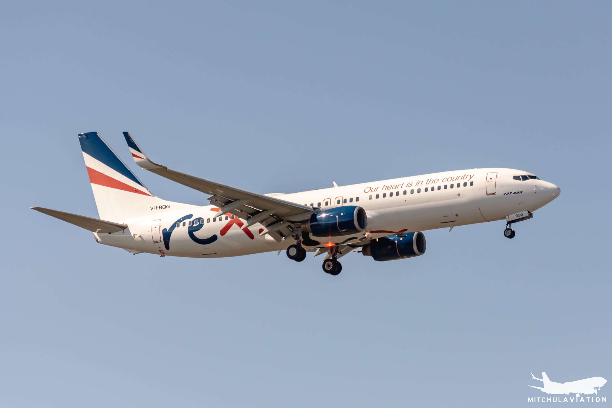 A Rex Boeing 737-800 arrives into Melbourne Airport