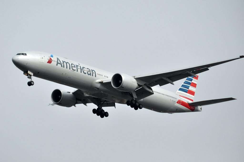 American Airlines Boeing 777 arrives into London Heathrow