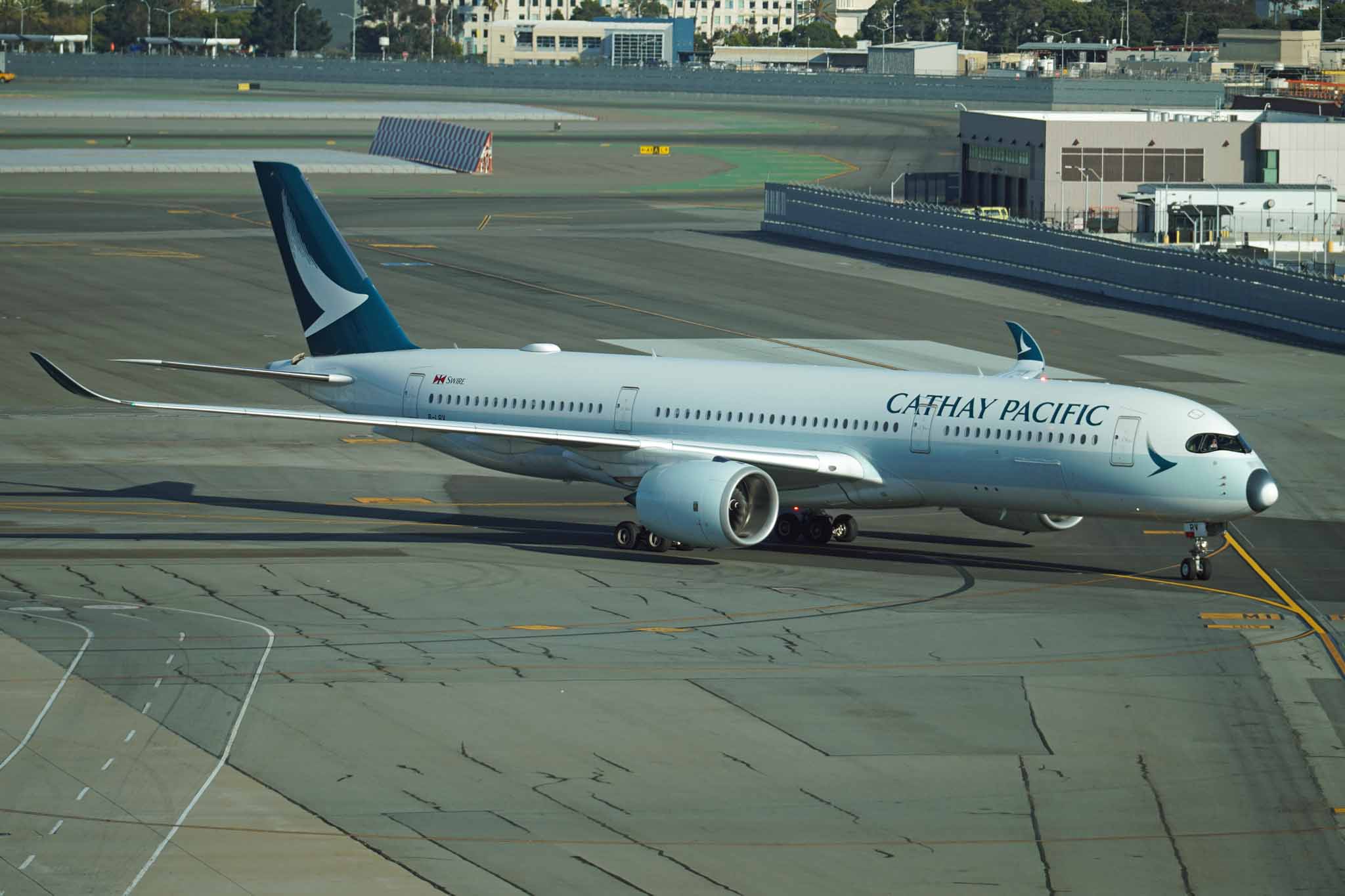 A Cathay Pacific Airbus A350-900