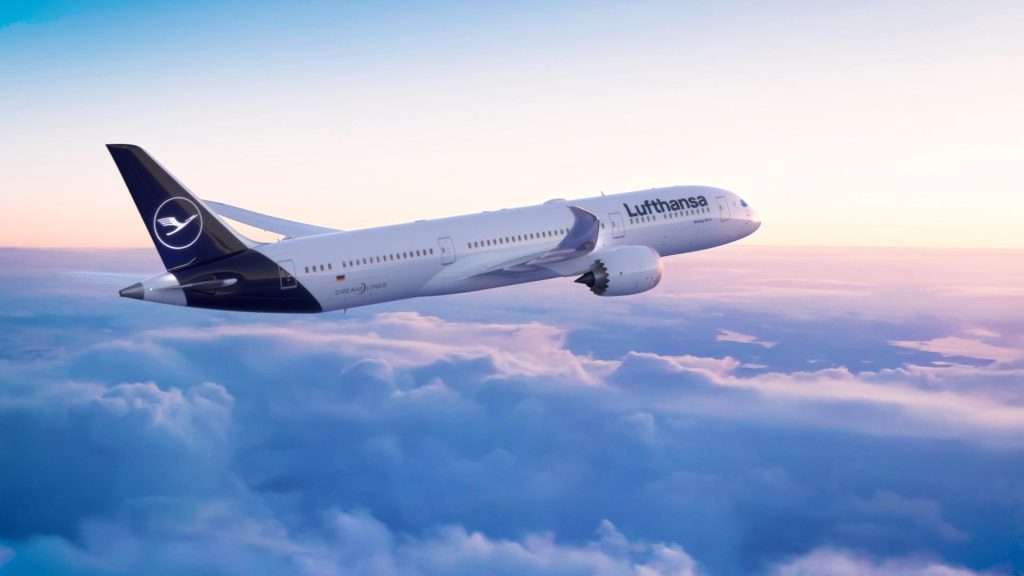 A Lufthansa Boeing 787 Dreamliner