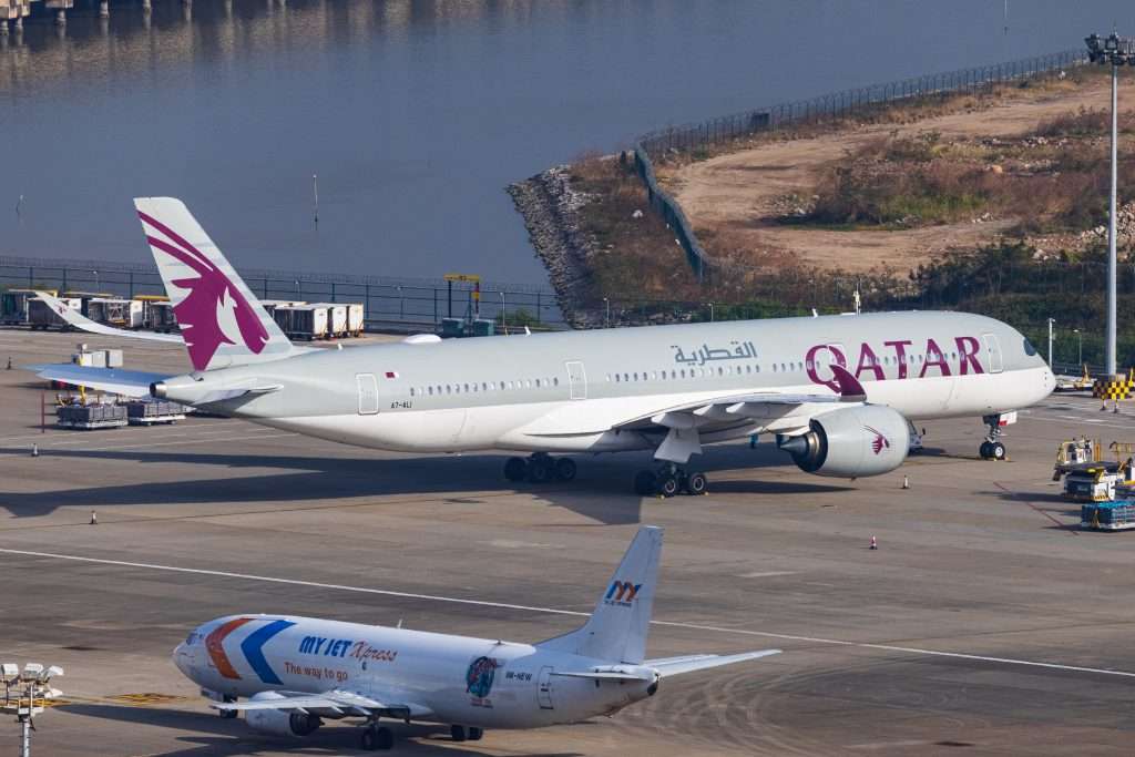A Qatar Airways Airbus A350-900