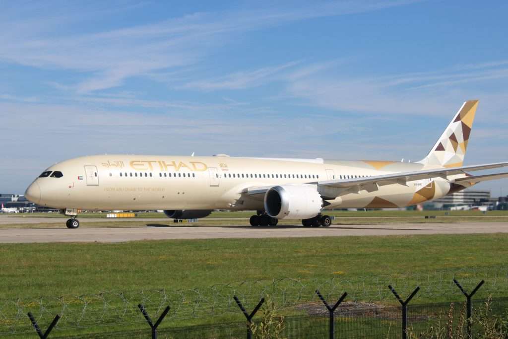 An Etihad Airways Boeing 787