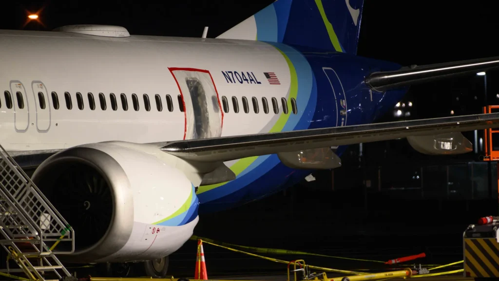 Alaska Airlines Boeing 737 MAX door blowout incident