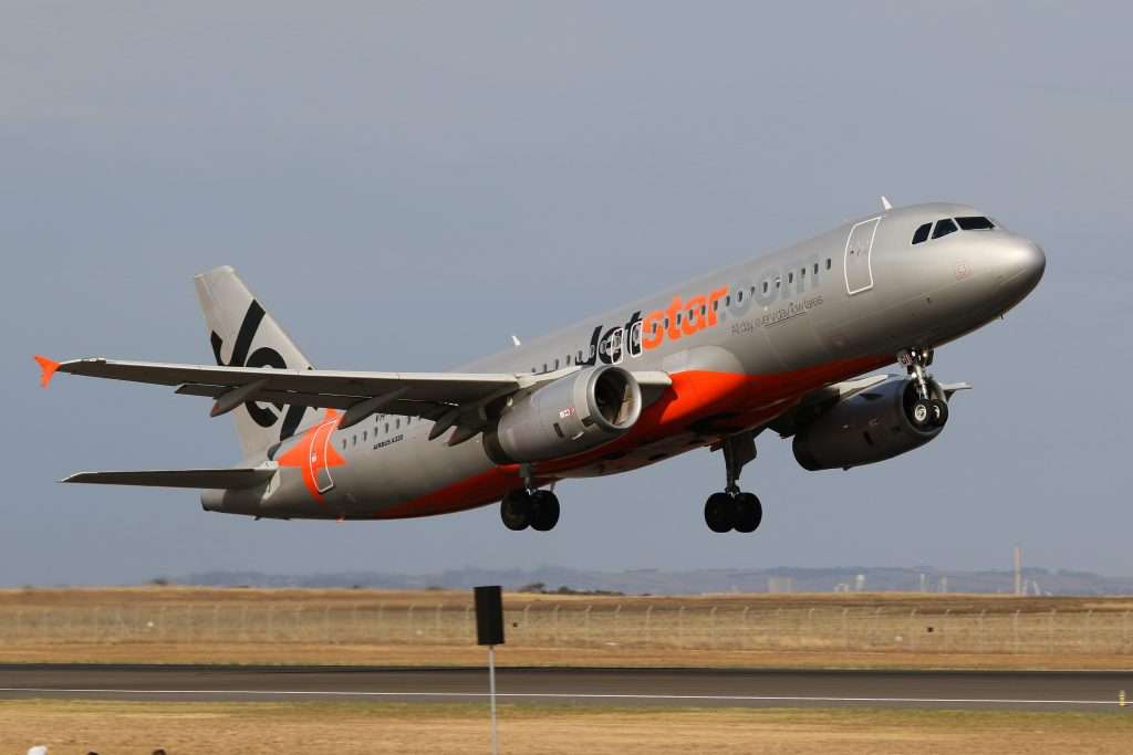 A Jetstar Airbus A320-200 departing Avalon Airport