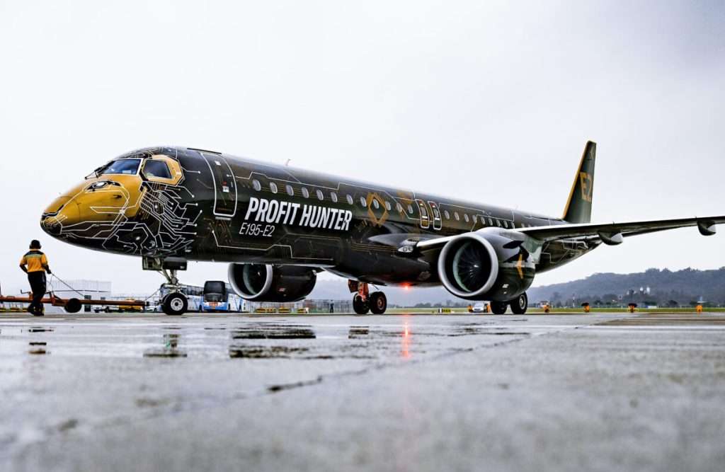 An Embraer E195-E2
