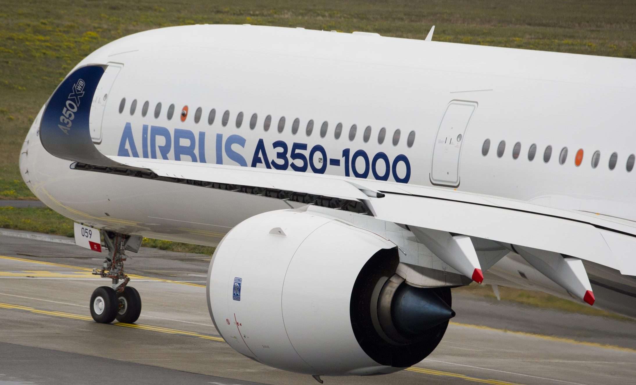 An Airbus A350-1000