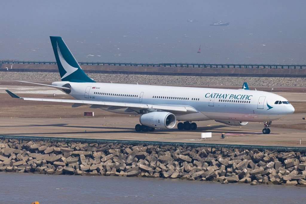 A Cathay Pacific Airbus A330-300