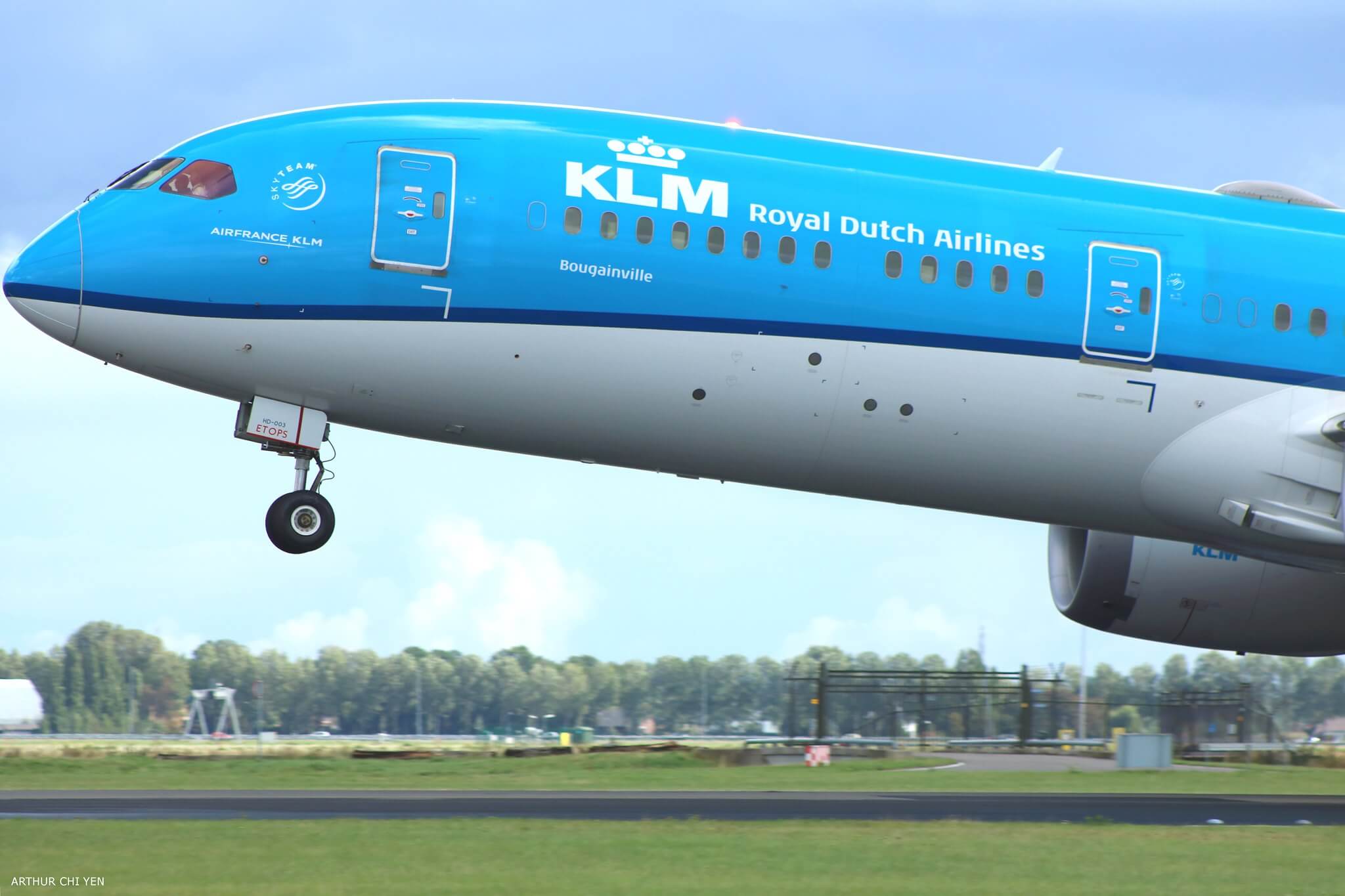 A KLM Boeing 787-9 departs Amsterdam Schiphol