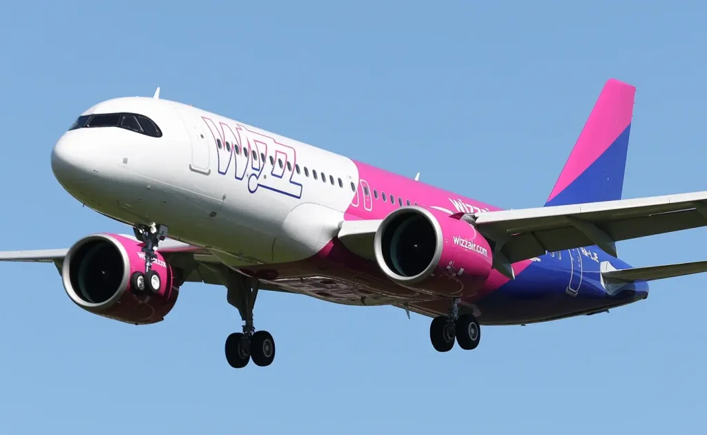 A Wizz Air Airbus A320neo