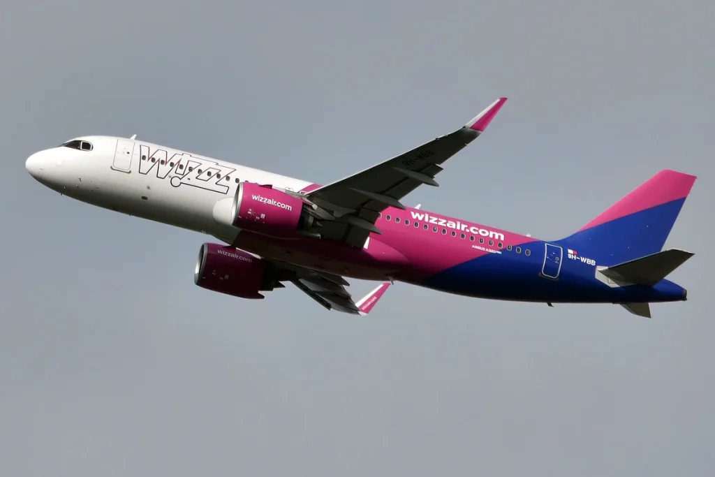 A Wizz Air Airbus A320neo