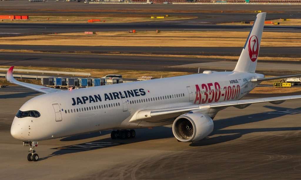 A Japan Airlines Airbus A350-1000