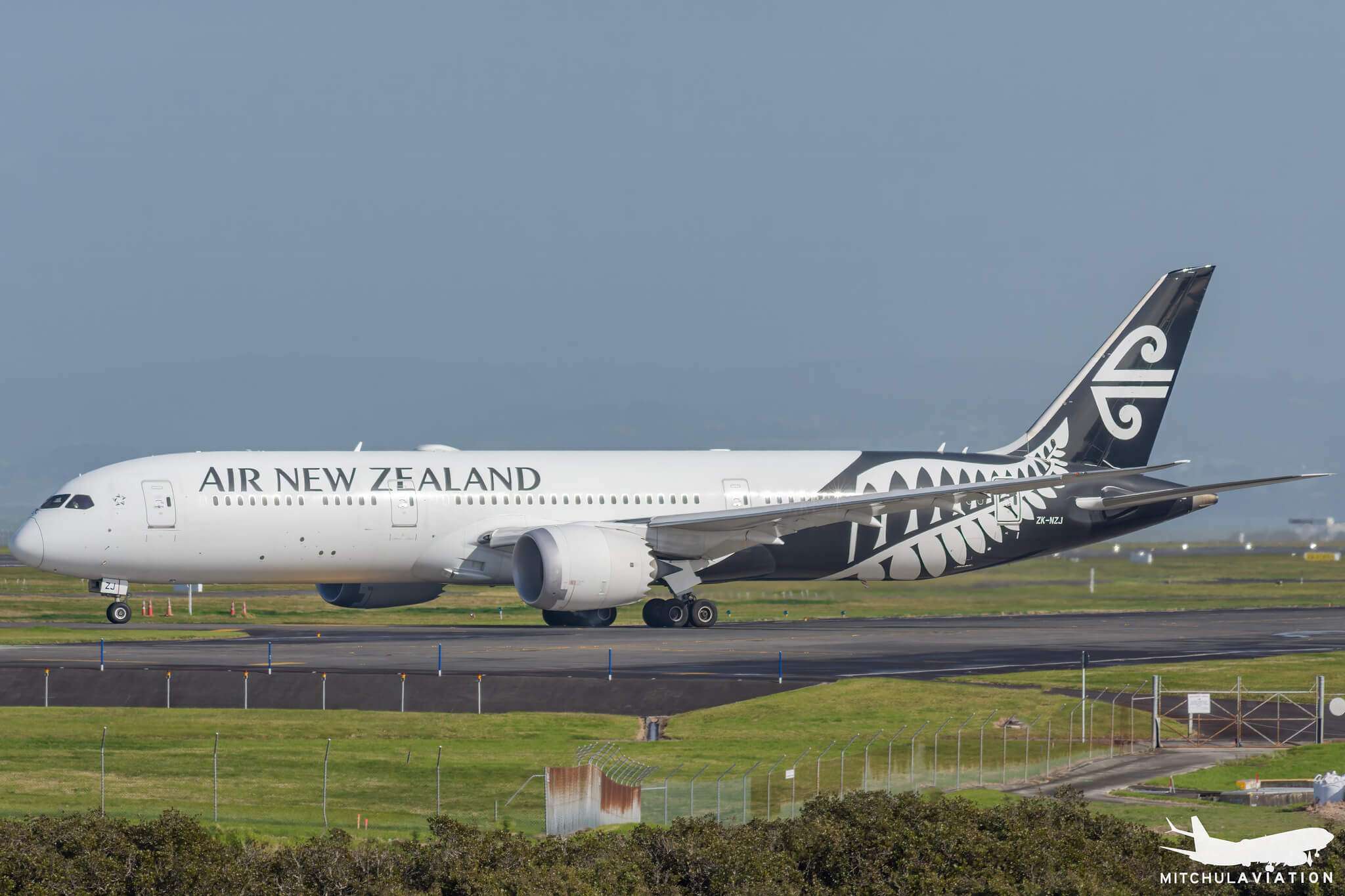 An Air New Zealand Boeing 787 Dreamliner at Auckland Airport