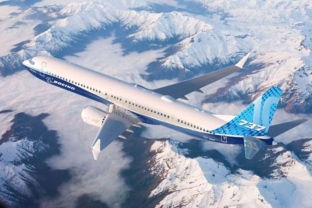 A Boeing 737 MAX 10