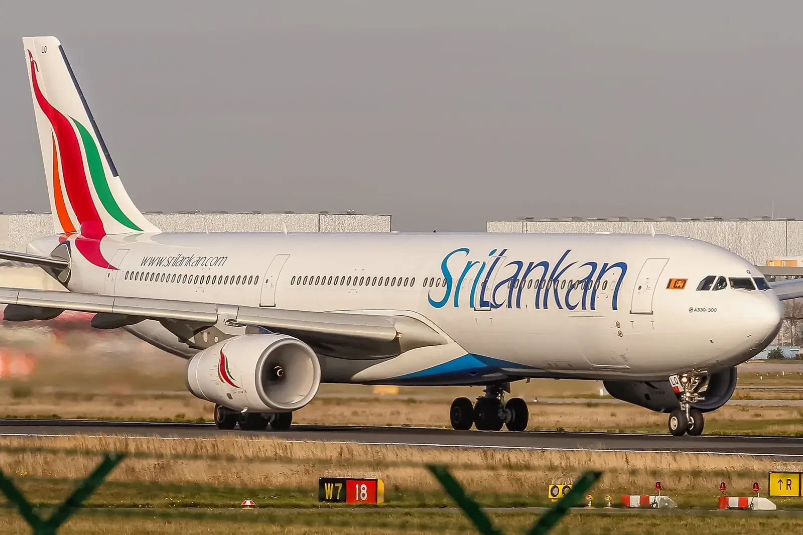 A SriLankan Airlines Airbus A330