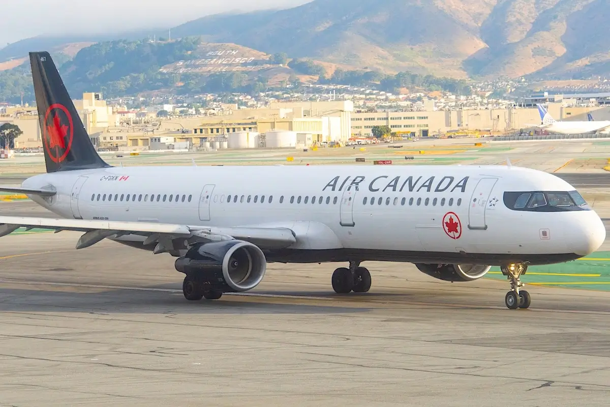 An Air Canada Airbus A321 departing as AC758 from San Francisco for Toronto