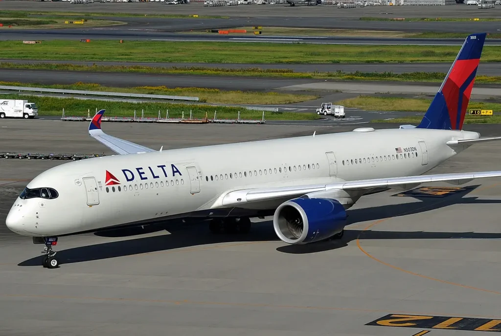 A Delta Airbus A350-900 at Tokyo Haneda