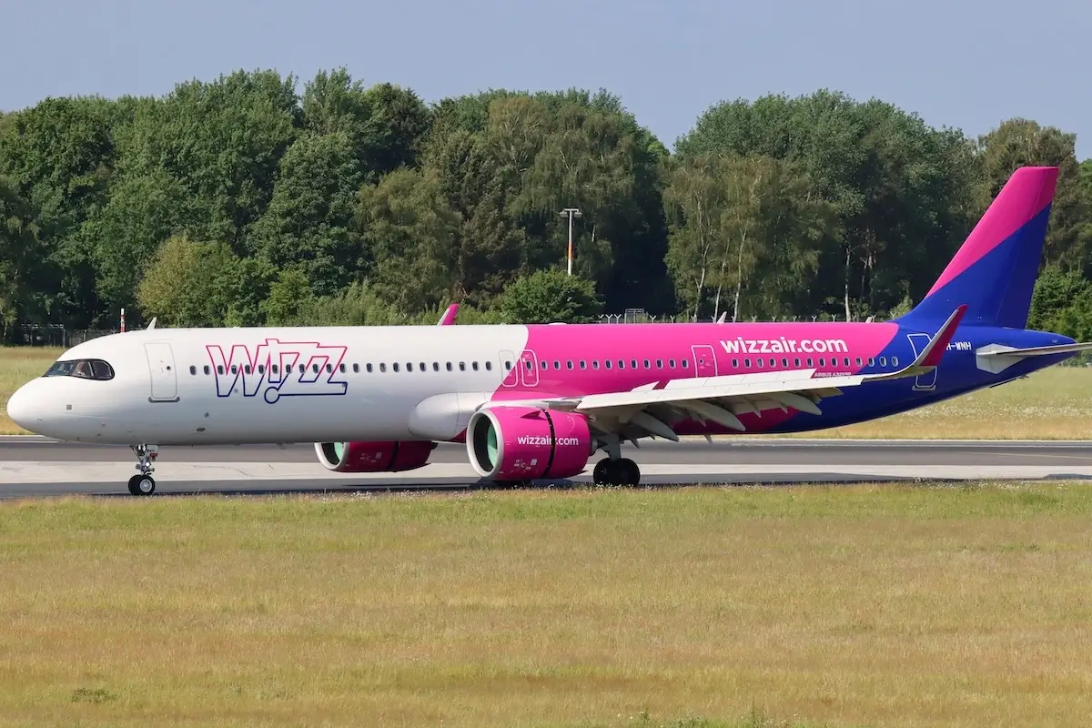 A Wizz Air Airbus A321neo in Hamburg