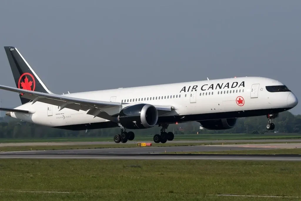 An Air Canada Boeing 787-9 Dreamliner in Vienna