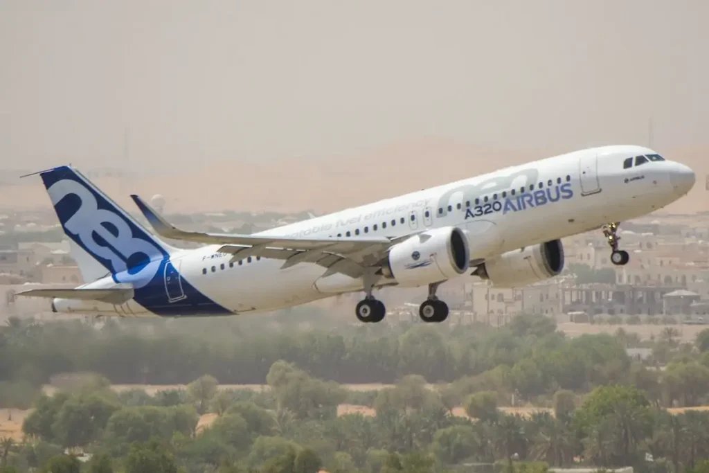 An Airbus A320neo during hot weather testing
