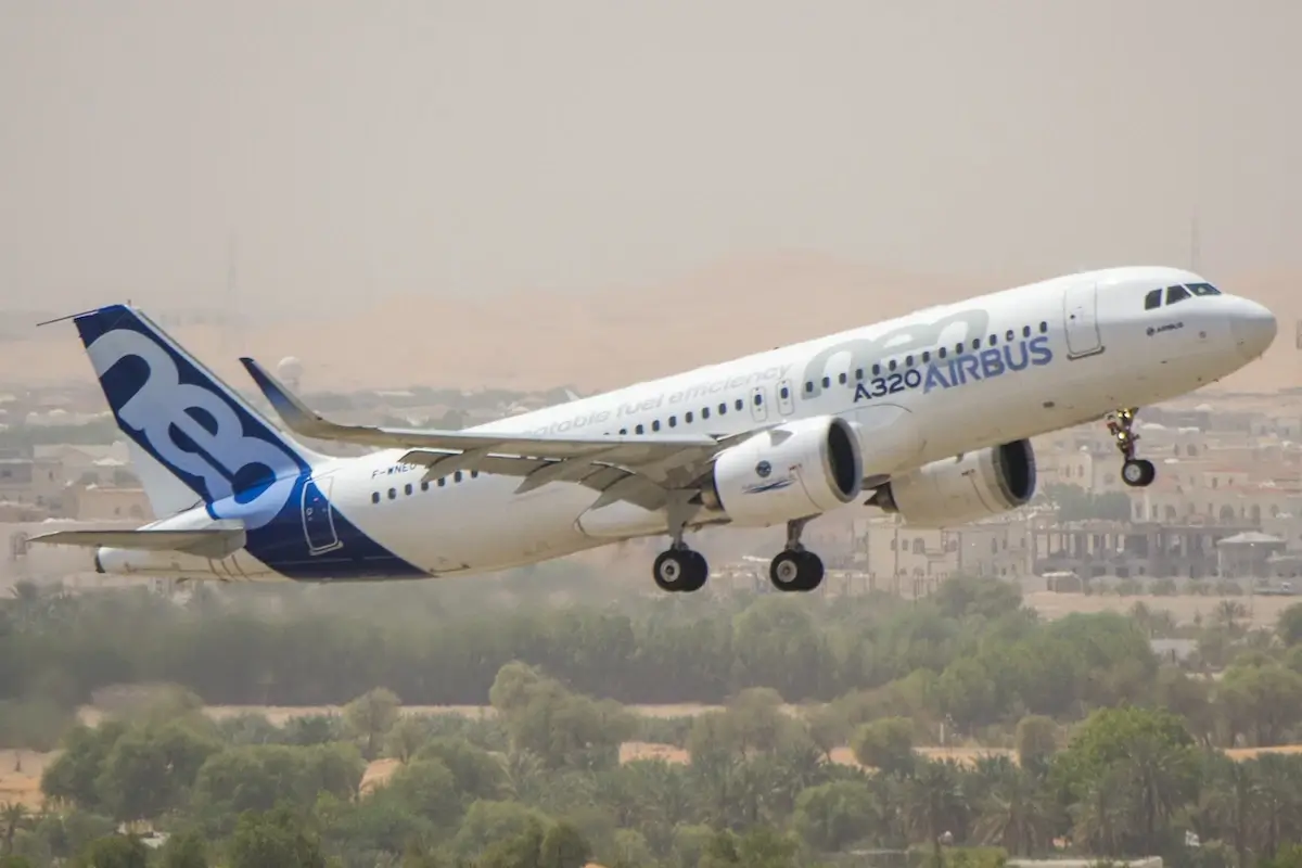 An Airbus A320neo during hot weather testing
