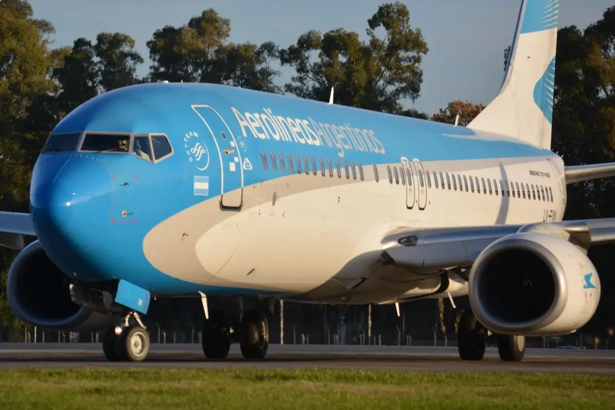 An Aerolineas Argentinas Boeing 737 taxiing after landing at Jorge Newbery Airport (Aeroparque) in Buenos Aires, Argentina