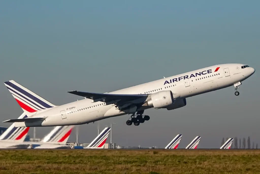 Paris, France Circa December 2019 : This A Boeing 777-228(ER) type code B772 is Operated by Air France. The registration number is F-GSPU. Takeoff from Paris (Charles de Gaulle Airport).