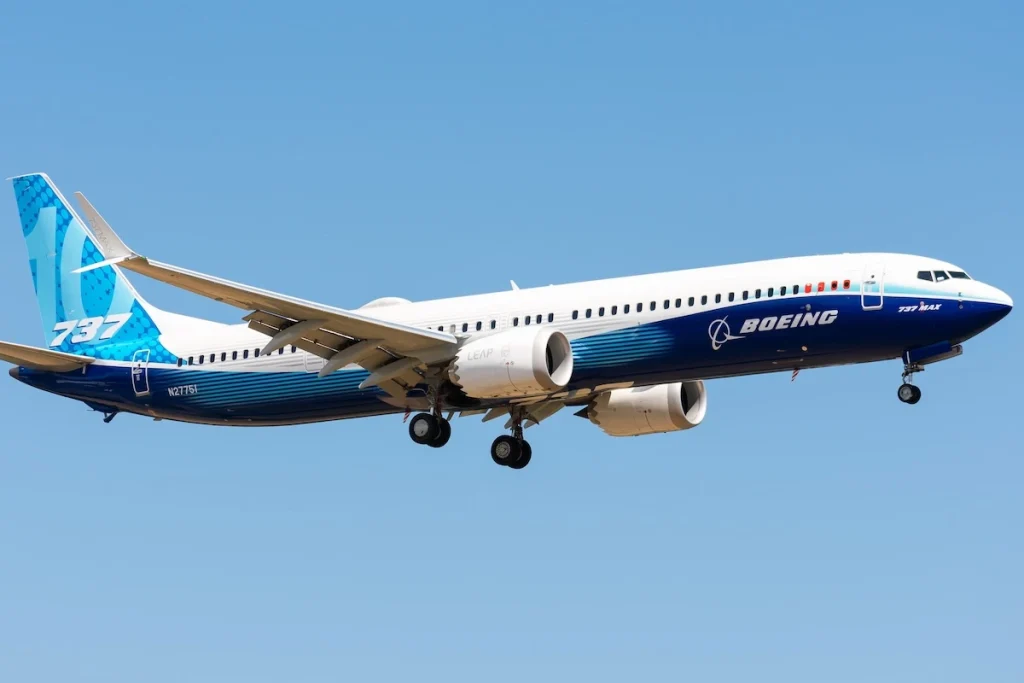 Seattle,USA 18-08-2023 Boeing 737 MAX 10 (N27751) landing in Seattle