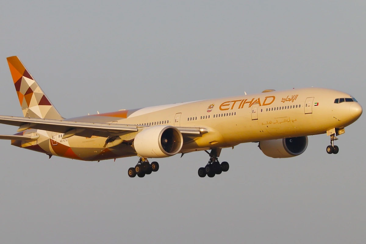 Bangkok Thailand / JAN 26 2020 / Etihad Airways Boeing 777-300ER landing at Suvarnabhumi Airport Bangkok (VTBS)