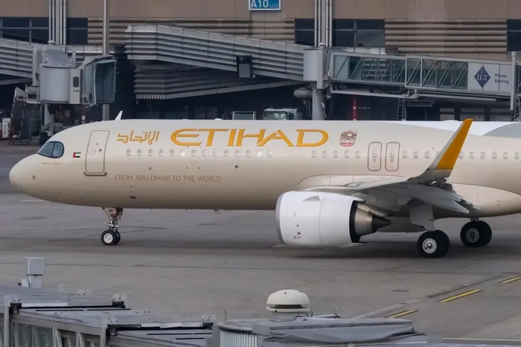 Etihad Airways Airbus A321-251NX; A6-LRF
