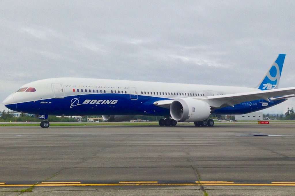 First flight of the Boeing 787-9 Dreamliner