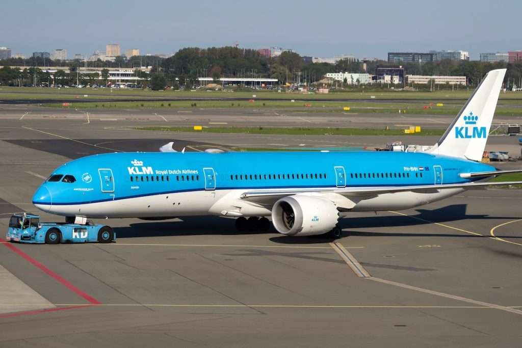 KLM Royal Dutch Airlines Boeing 787-9 Dreamliner REG:PH-BHH at Schiphol Airport.