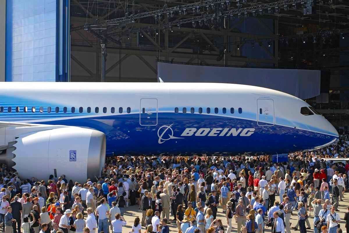 A Boeing 787 Dreamliner during its first rollout