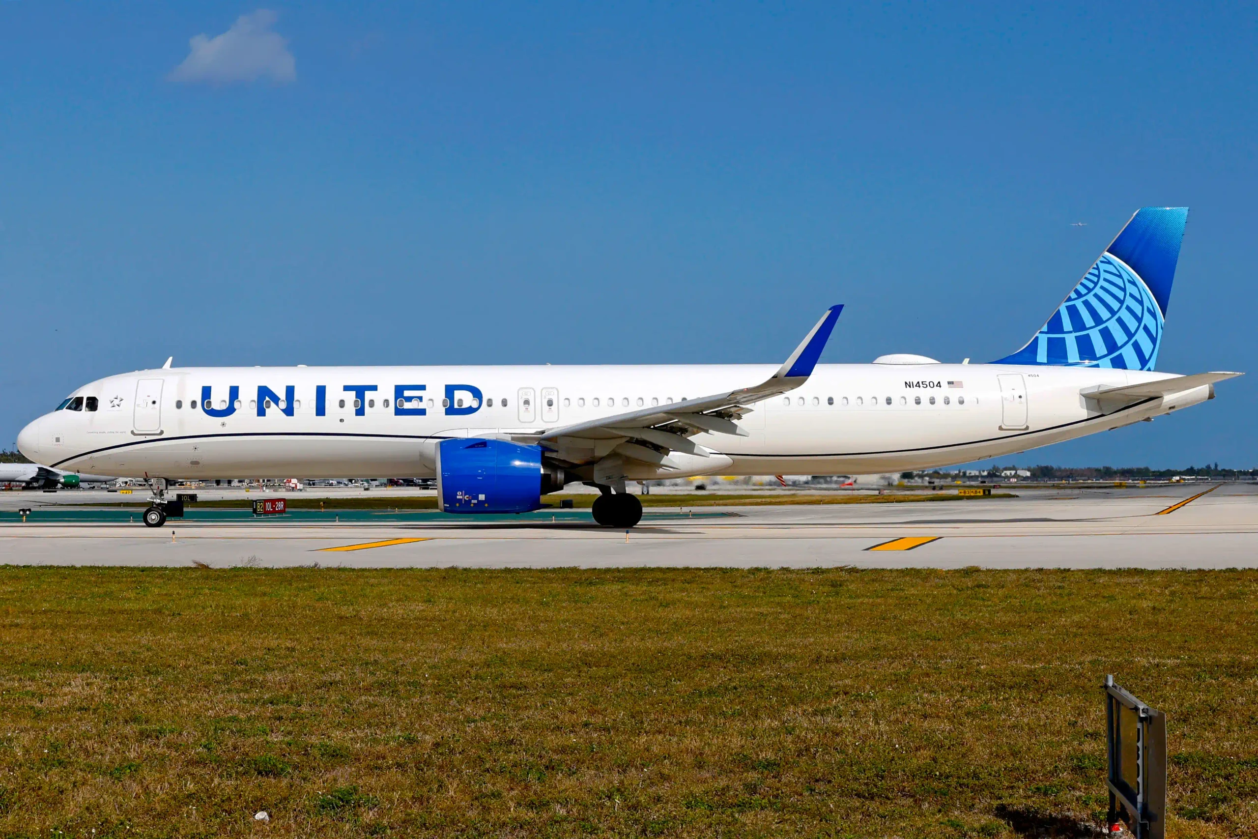 A United Airlines Airbus A321neo registered as N14504 at Fort Lauderdale