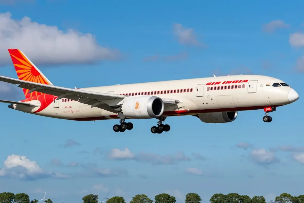 Air India Boeing 787-8 Dreamliner with registration VT-ANL on short final for runway 18R