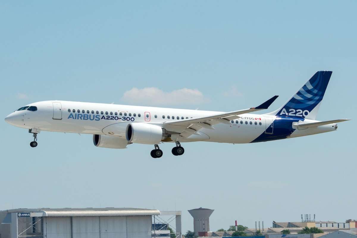 Airbus A220-300 landing