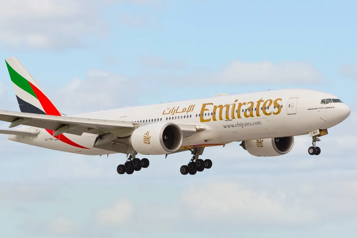 Emirates Boeing 777-200 landing at the Fort Lauderdale/Hollywood International Airport