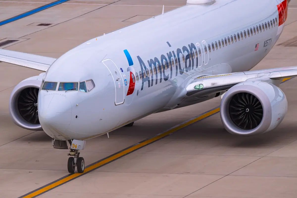 American Airlines Boeing 737-Max8 N357TY arrival at Phoenix Sky Harbor Intl. Airport