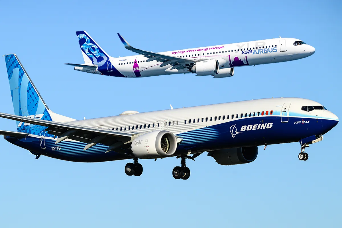 A Boeing 737 MAX 10 with the Airbus A321XLR in the background