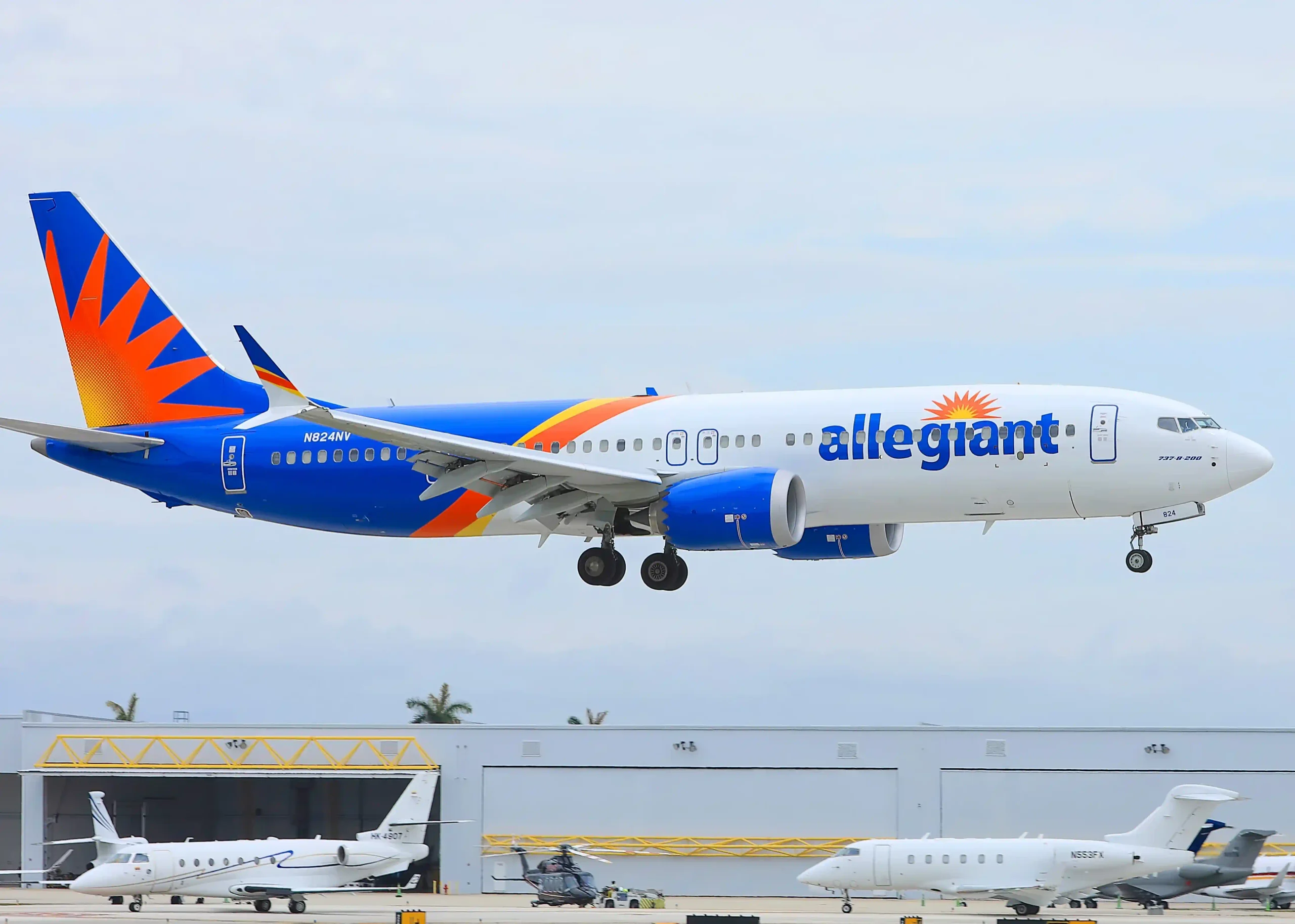 Featured image for “Allegiant Air Buys Six More 737-8s From Boeing”