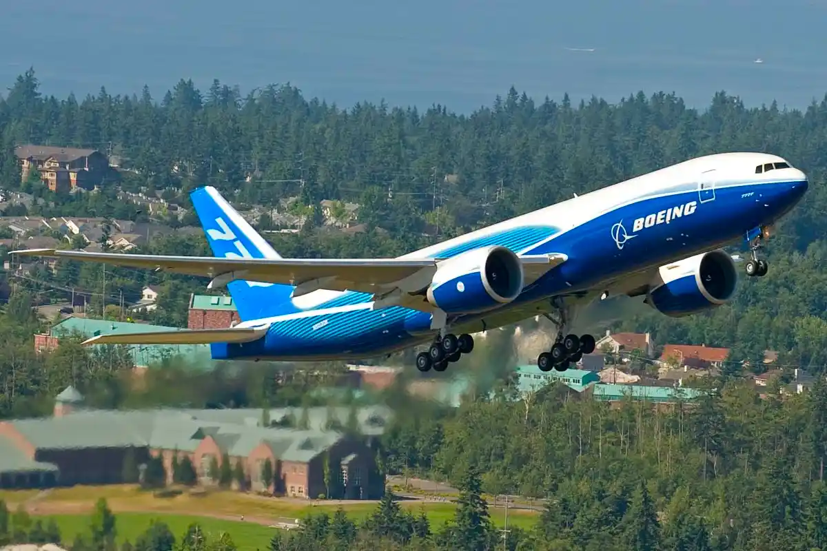 First Boeing 777F takes off on B-1 flight